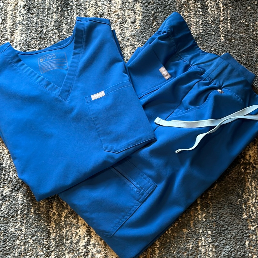 Women’s Royal blue, size medium, top and bottom set,  very good condition.